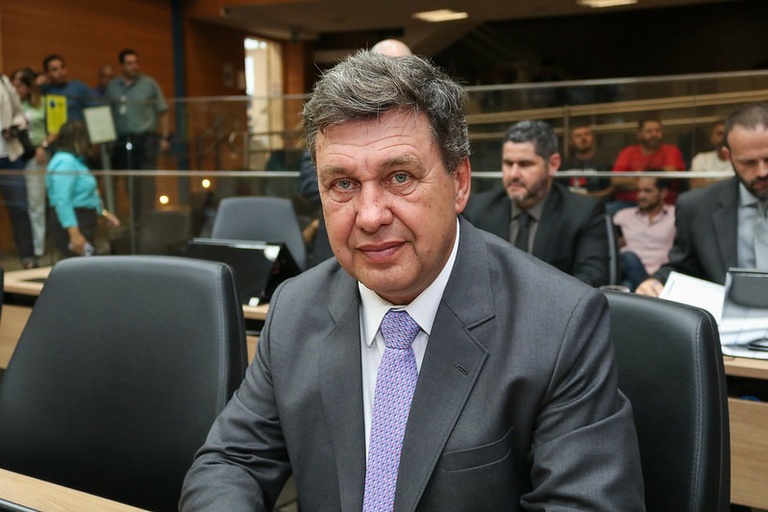 Luiz Cirilo comunica afastamento temporário do mandato para assumir a Secretaria de Habitação; Mesa da Câmara convoca Mineiro do Espetinho, 1º suplente do Podemos